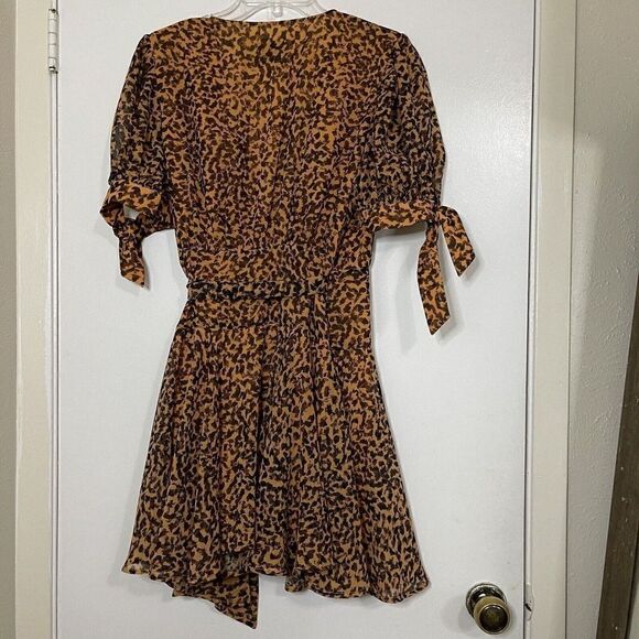 C/MEO COLLECTIVE yellow gold leopard print vneck side tie mini dress medium - Picture 6 of 6